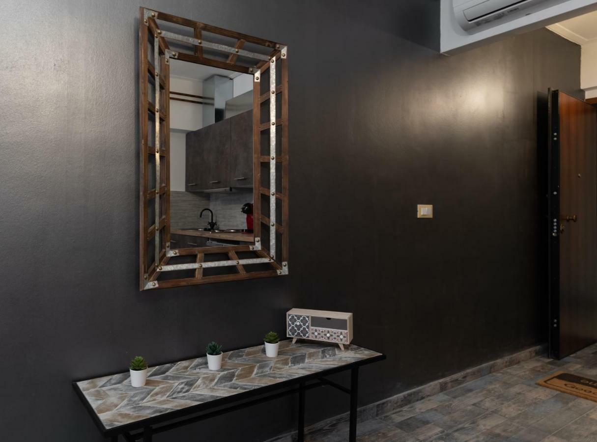 Superb Industrial Style Lodge Heart Of Athen Eksteriør bilde