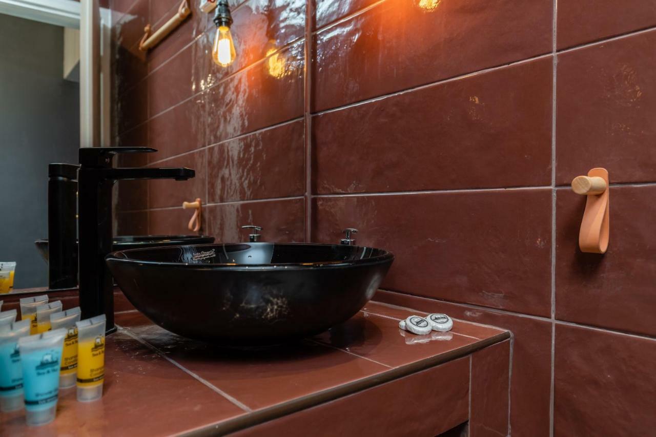 Superb Industrial Style Lodge Heart Of Athen Eksteriør bilde