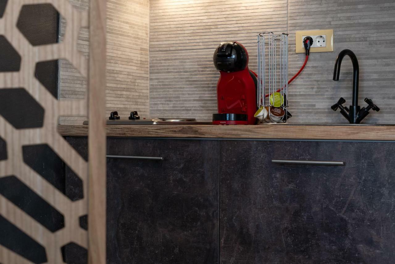 Superb Industrial Style Lodge Heart Of Athen Eksteriør bilde